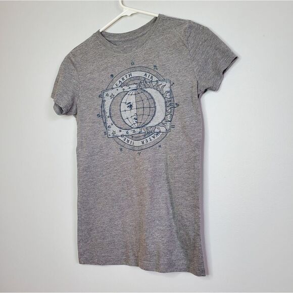 Free State S T Shirt Gray Sun and Moon Astrology Horoscope Four Elements - Picture 1 of 10